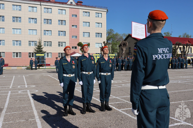 В Волжском спасательном центре прошла торжественная церемония принятия Военной присяги!