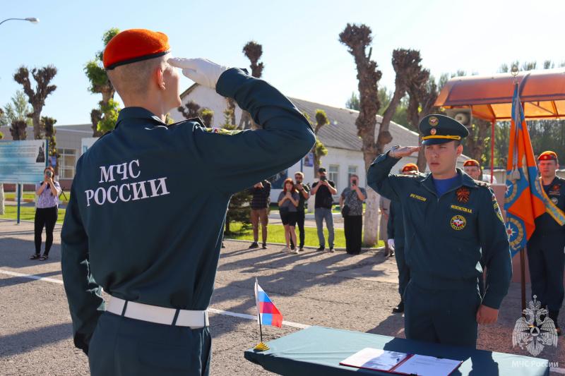 В Волжском спасательном центре прошла торжественная церемония принятия Военной присяги!