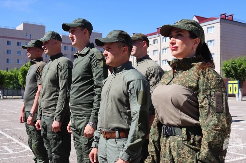 Пиротехнический отряд ФГКУ «Волжский спасательный центр МЧС России» получил помощь от общественных организаций