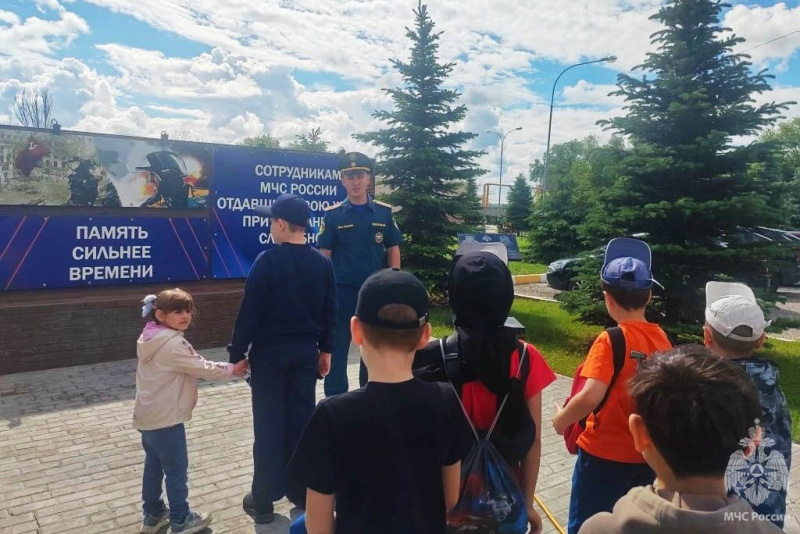 Волжский спасательный центр посетили ребята с центра “Семья” с увлекательной экскурсией!