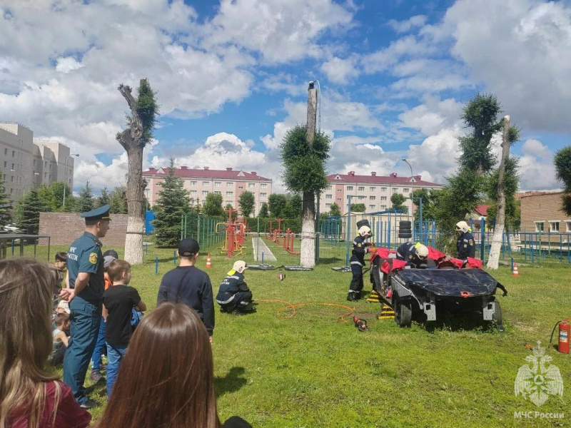 Волжский спасательный центр посетили ребята с центра “Семья” с увлекательной экскурсией!