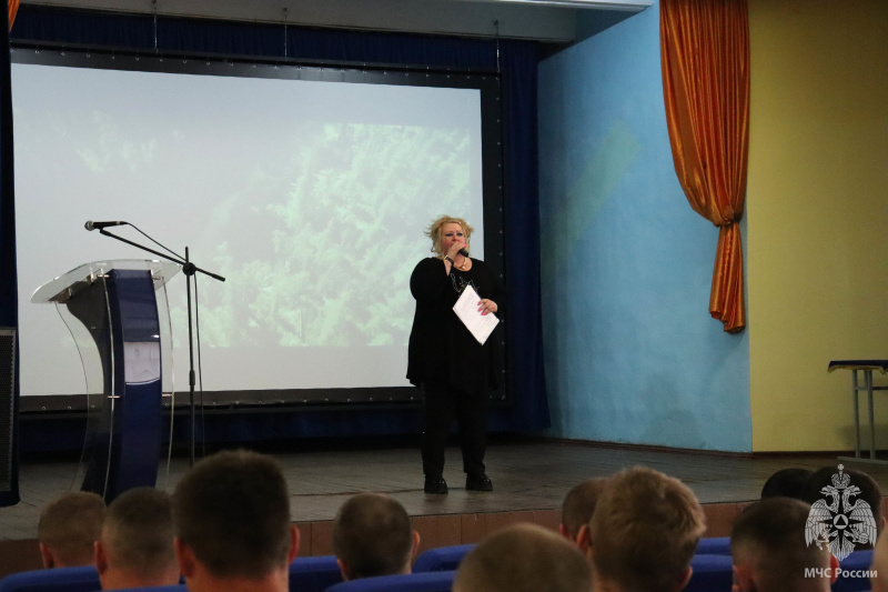 В Волжском спасательном центре прошел торжественный концерт, приуроченный Дню России!