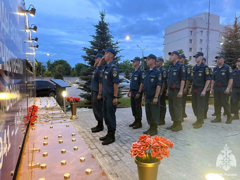 «Никто не забыт, ничто не забыто» – Волжский спасательный центр почтил память героев Великой Отечественной войны