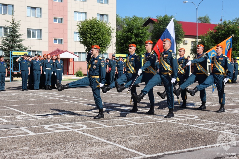 В Волжском спасательном центре прошла торжественная церемония приведения молодого пополнения к Военной присяге!