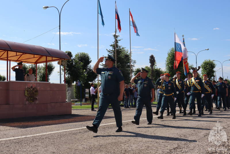 В Волжском спасательном центре прошла торжественная церемония приведения молодого пополнения к Военной присяге!