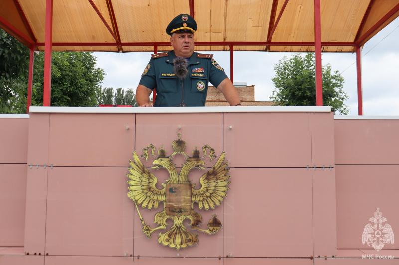 Новые рубежи профессионализма: в ФГКУ "Волжский СЦ МЧС России" вручили очередные звания!