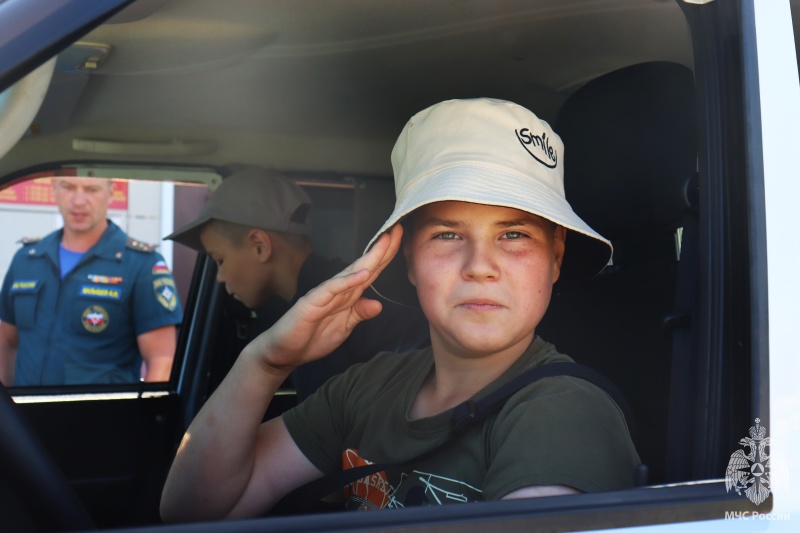 ФГКУ «Волжский СЦ МЧС России» посетили ребята с центра “Семья” с незабываемой экскурсией!