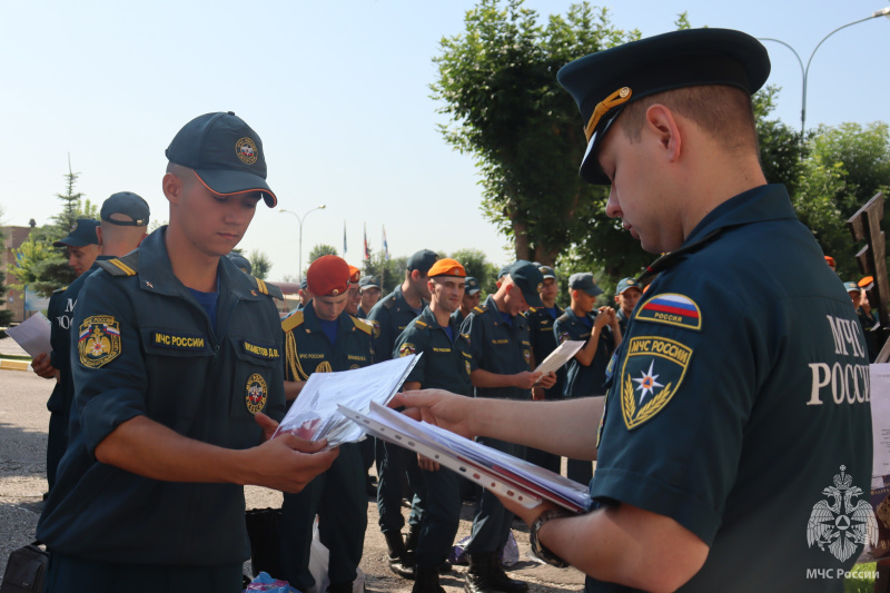 В ФГКУ «Волжский СЦ МЧС России» прошли торжественные проводы военнослужащих по призыву!