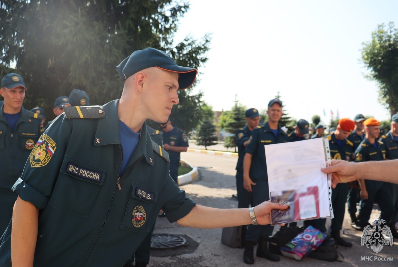В ФГКУ «Волжский СЦ МЧС России» прошли торжественные проводы военнослужащих по призыву!