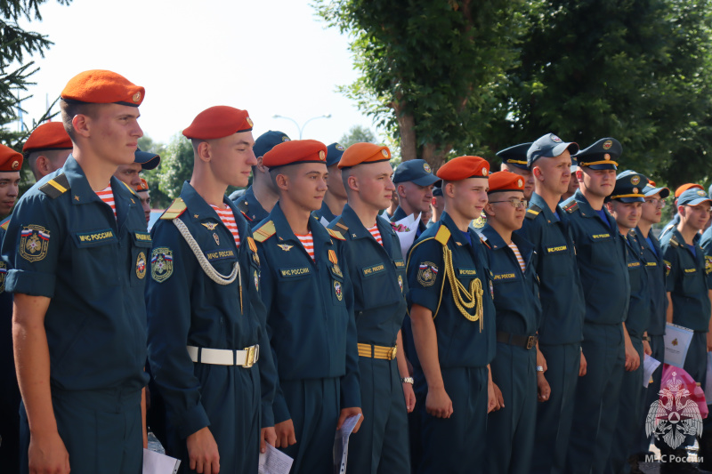 В ФГКУ «Волжский СЦ МЧС России» прошли торжественные проводы военнослужащих по призыву!