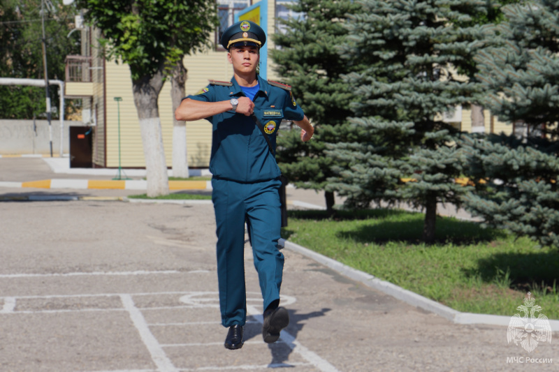 В ФГКУ «Волжский СЦ МЧС России» прибыли выпускники Академии гражданской защиты МЧС России