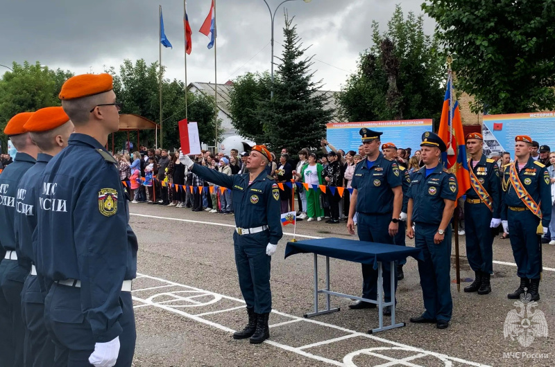В Волжском спасательном центре состоялась торжественная церемония приведения молодого пополнения к Военной присяге!
