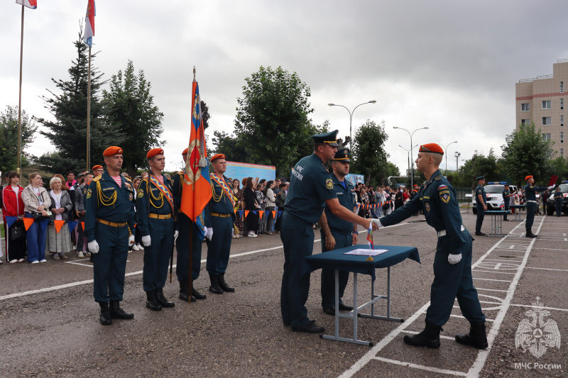 В Волжском спасательном центре состоялась торжественная церемония приведения молодого пополнения к Военной присяге!