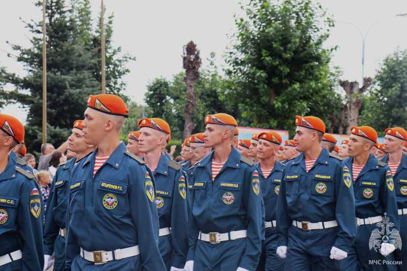 В Волжском спасательном центре состоялась торжественная церемония приведения молодого пополнения к Военной присяге!