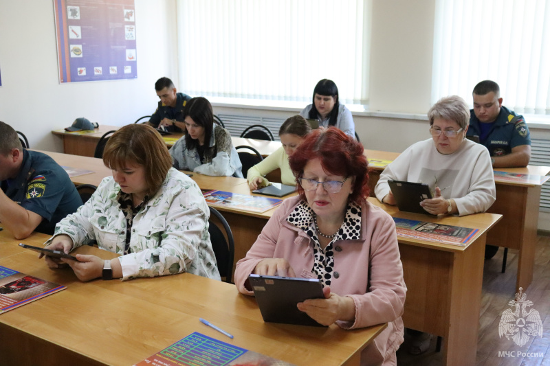 В ФГКУ "Волжский СЦ МЧС России" проходит социально-психологическое исследование