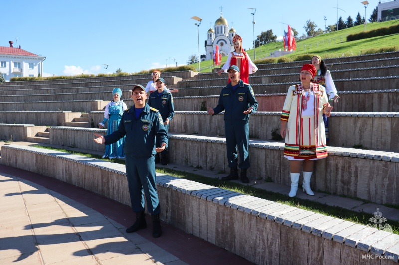 ФГКУ «Волжский СЦ МЧС России» присоединился к Всероссийской акции-челленджу «Сила России — в единстве народов!»